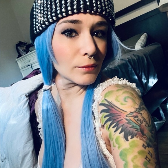 Meet your Posher, Xia Lee - Picture 6 of 12